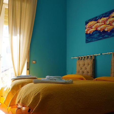 B&B Occhi Di Mare Кастелламмаре-ди-Стабия Экстерьер фото