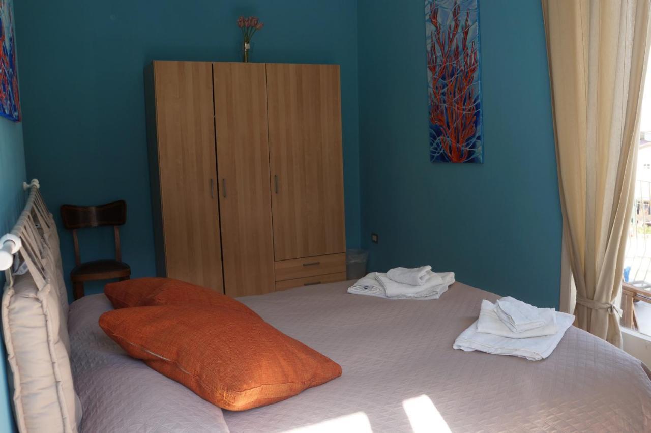 B&B Occhi Di Mare Кастелламмаре-ди-Стабия Экстерьер фото